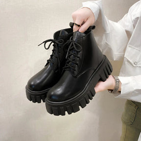 Bota Feminina Coturno Giorno