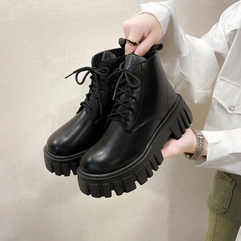 Bota Feminina Coturno Giorno