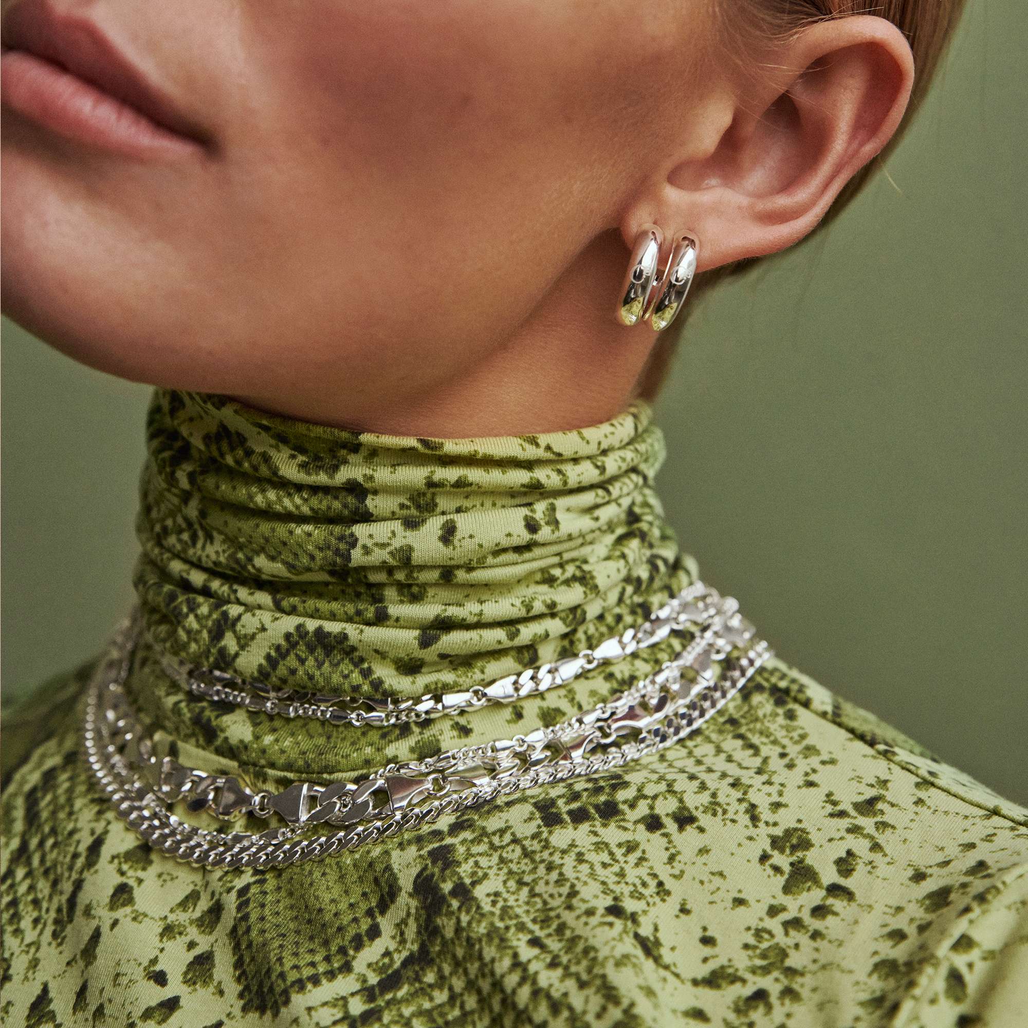 Medium CB Choker